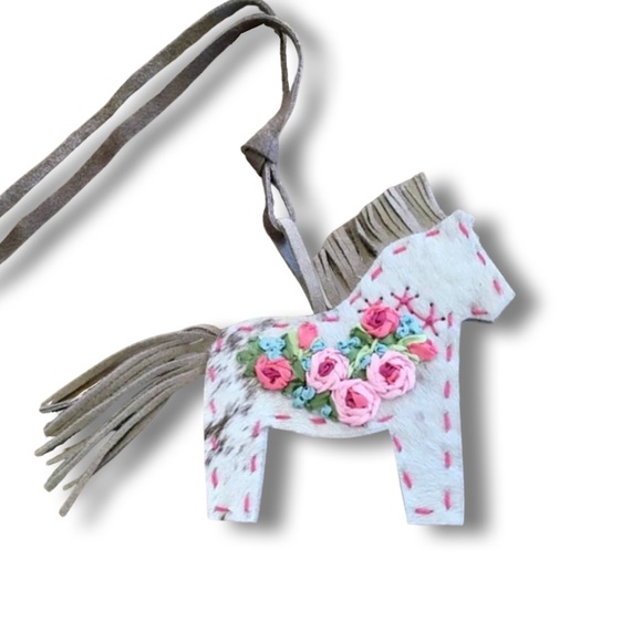 Little Leather Rodeo Horse with Flowers (Black and Pink) Bag Charm - Picture 2 of 6